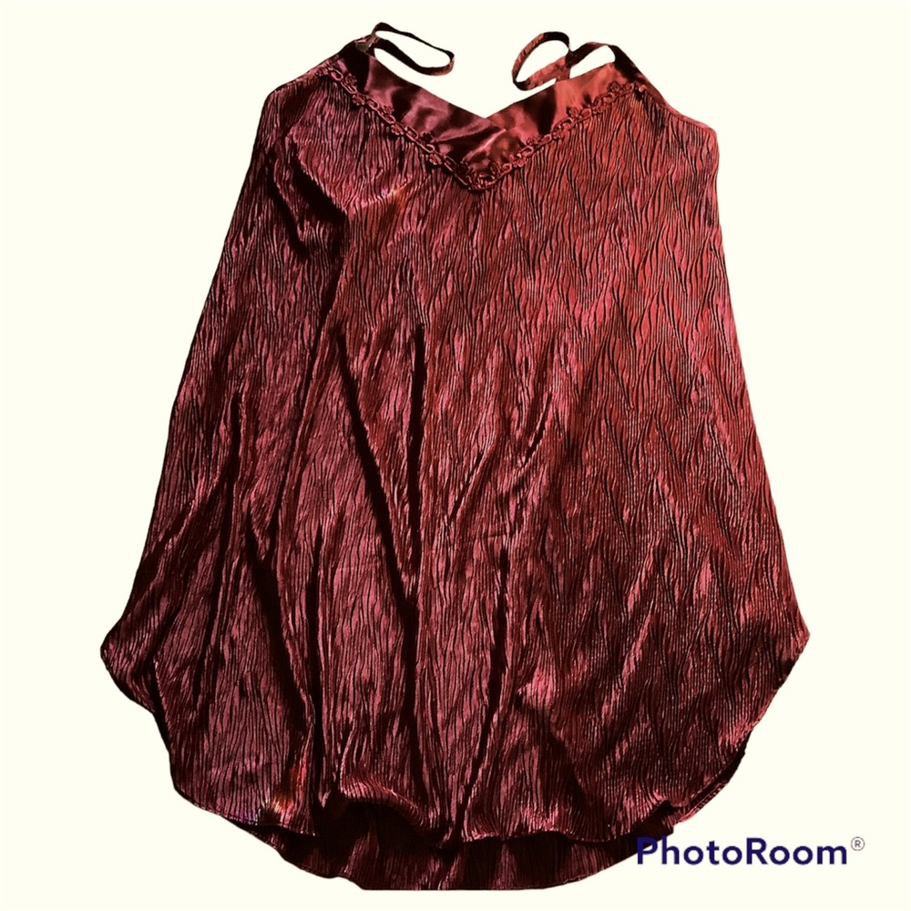 Violets and Roses VTG 90s Dark Maroon Accordion Pleats Thin Straps Nightie EUC